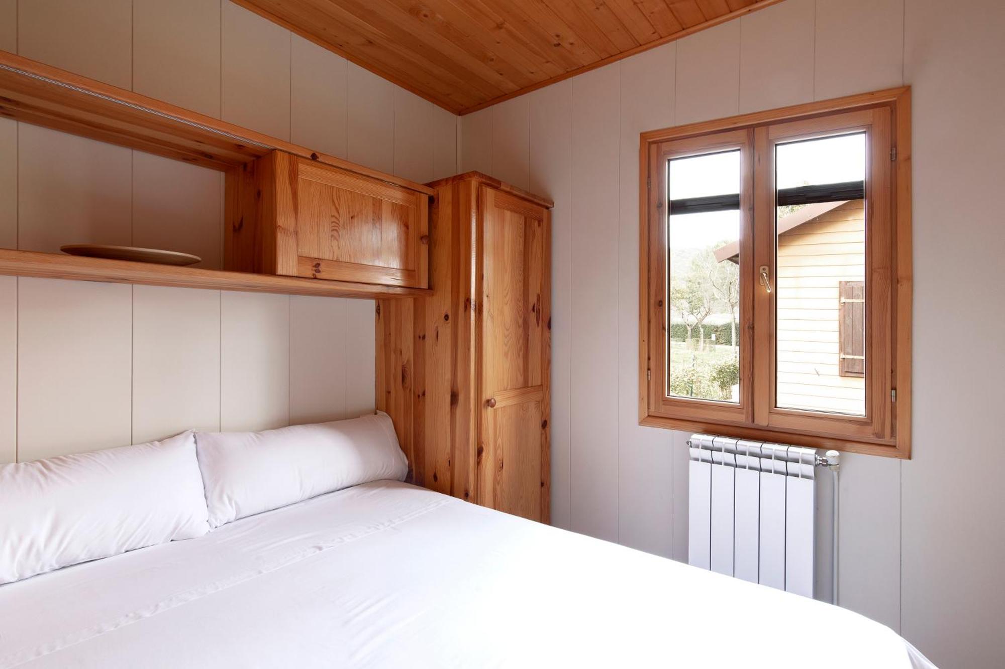 Wecamp Pirineos Hotel Boltana Bilik gambar